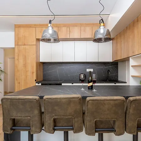 Brand New Close To The Beach, Center And Of - Karlo