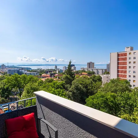 Brand New Close To The Beach, Center And Of - Karlo Apartment *