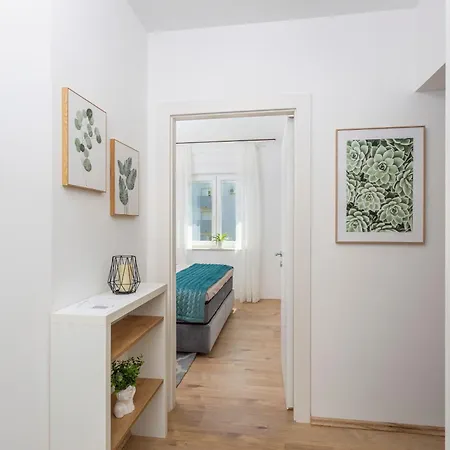 Brand New Close To The Beach, Center And Of - Karlo Rijeka