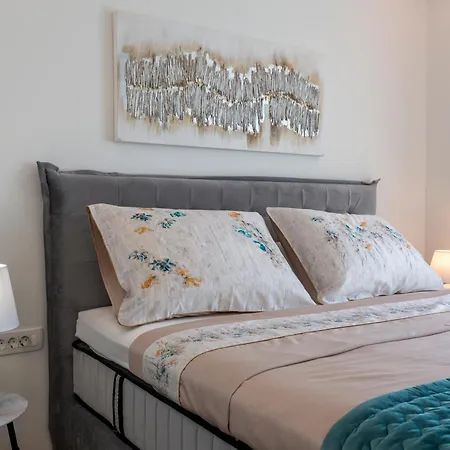 Brand New Close To The Beach, Center And Of - Karlo Apartment *